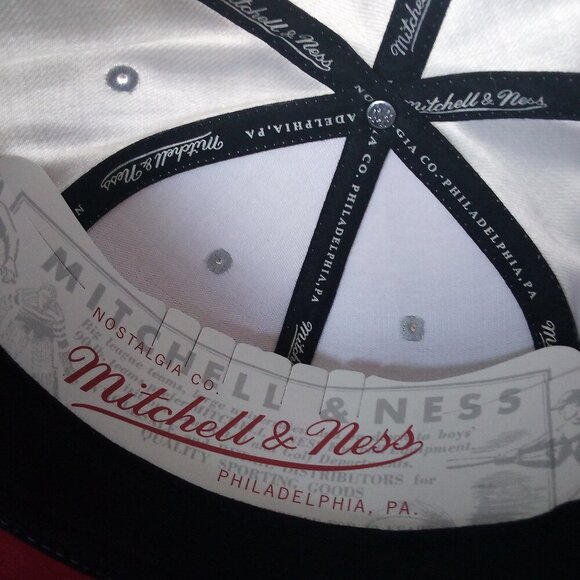 NWT Mitchell & Ness UNLV Runnin' Rebels Script Snap Hat Cap - Picture 9 of 9